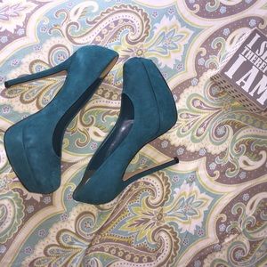 💜Teal High Heel Pumps!! Size 9